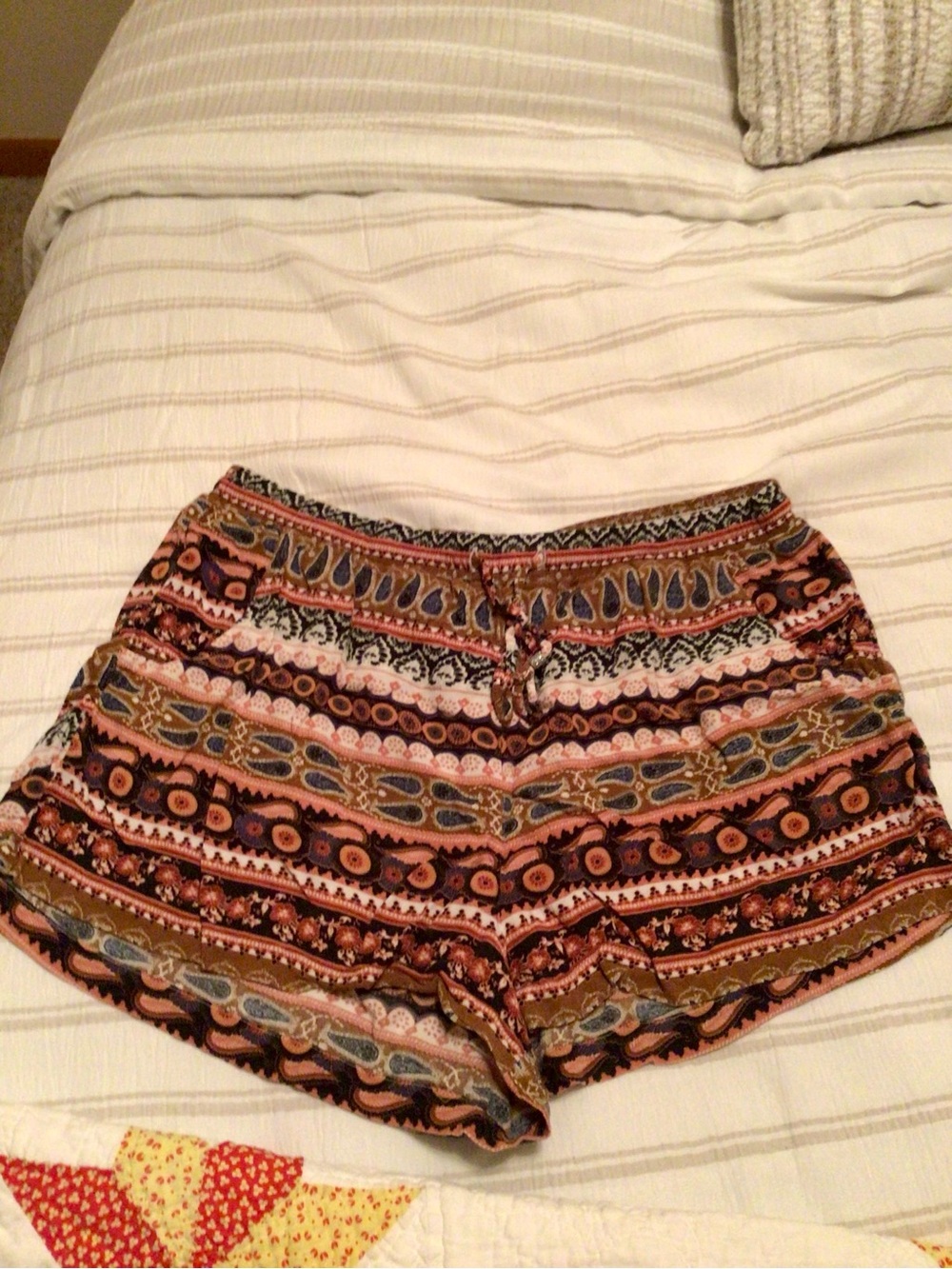 American Eagle Outfitters Multicolor Patterned High Waist Shorts